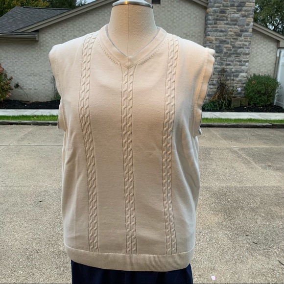 cypress links Other - Cypress Links Sportswear cable knit sweater vest